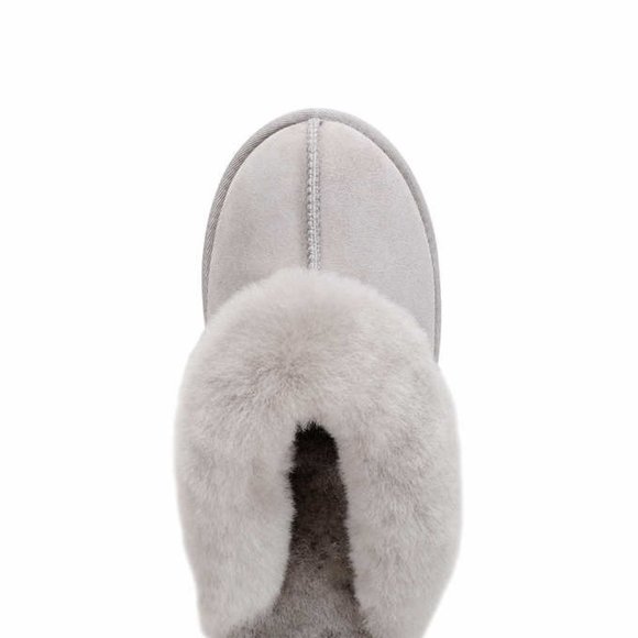 Kirkland Signature Ladies' Shearling Slipper - Picture 4 of 6